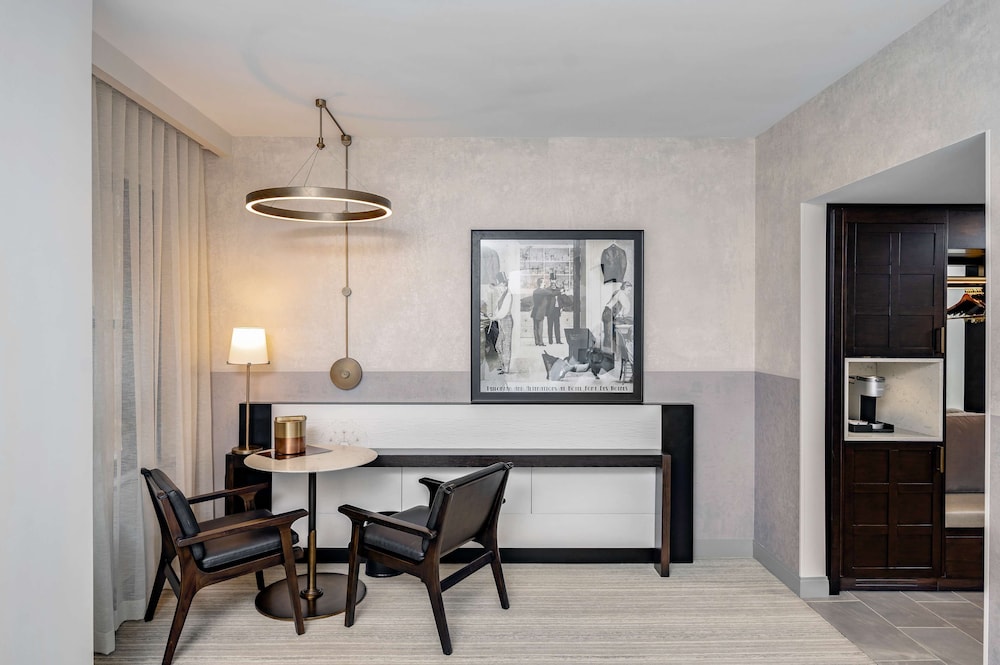 Hotel Fort Des Moines Curio Collection by Hilton - photo 13