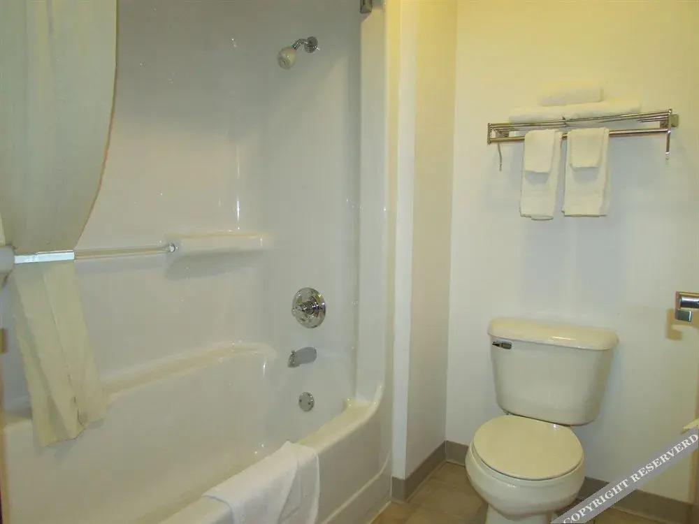 AmeriVu Inn and Suites Stanley - photo 10