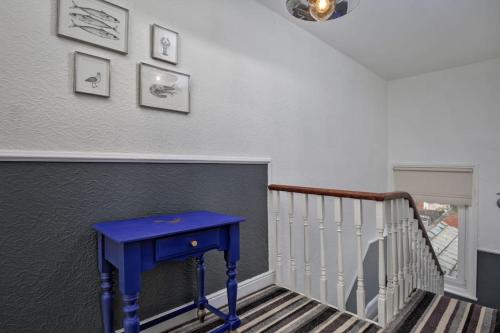 Kitson House Sea Views Old Town 5 min Walk to Beach Street Parking