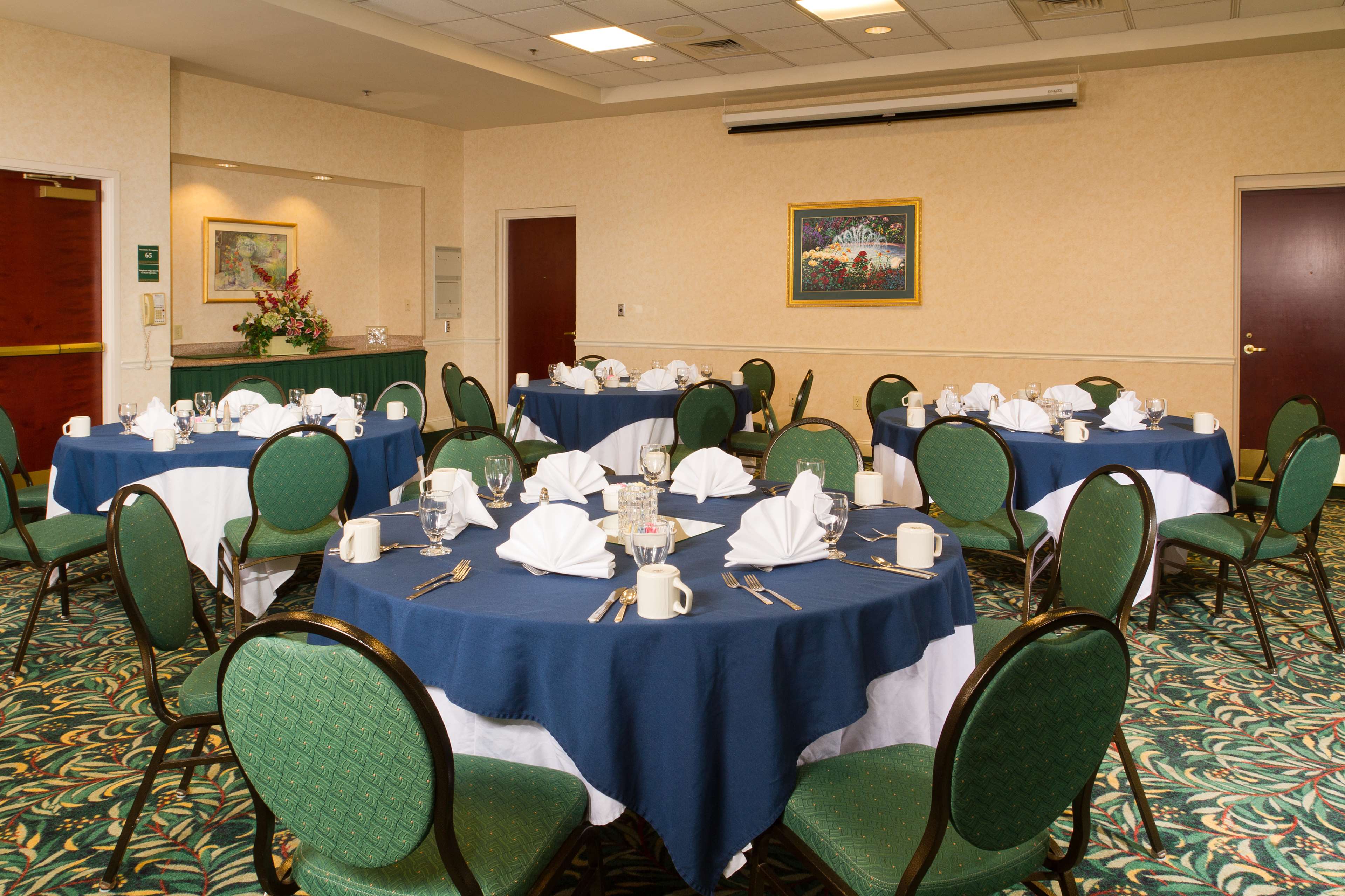 Hilton Garden Inn Jacksonville Airport - photo 18