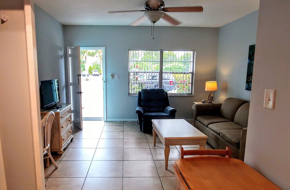 Hideaway Waterfront Resort & Hotel - photo 29