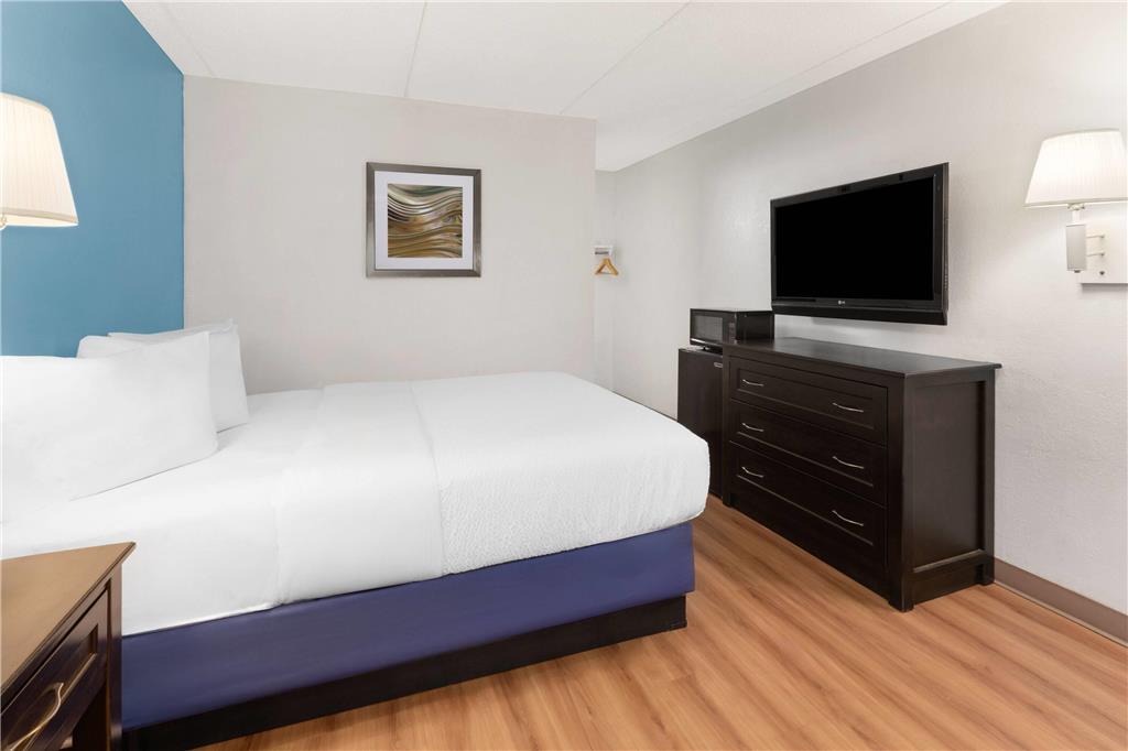 Travelodge by Wyndham Madison Heights MI - photo 14