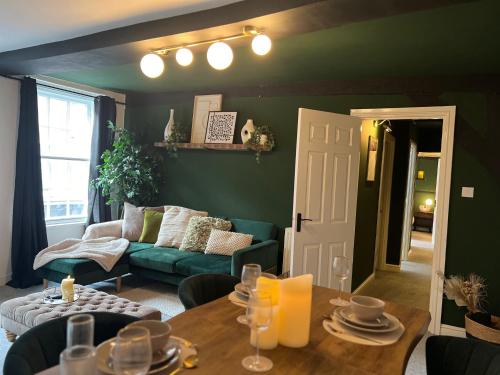 Friar Loft — 4-Star Luxury Hotel in Worcester, United Kingdom