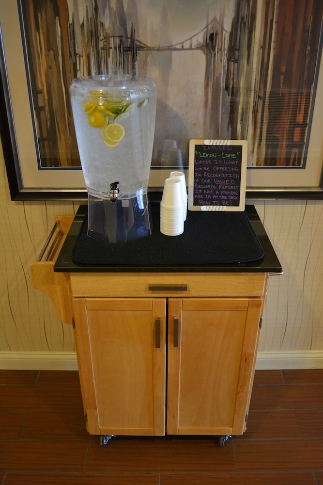 Holiday Inn Express & Suites Lancaster by IHG - photo 75