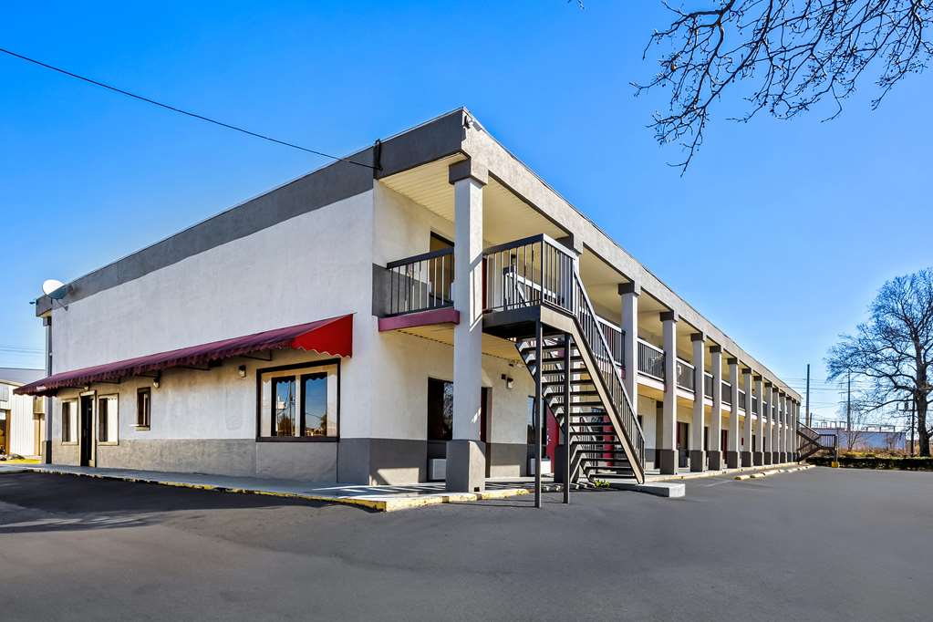 Americas Best Value Inn Ft. Jackson in Columbia, United States