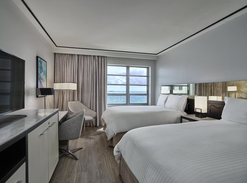 Loews Miami Beach Hotel - photo 32