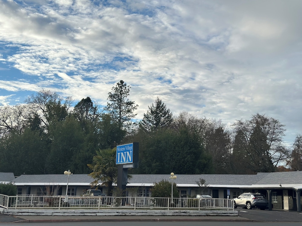 Western Village Inn - photo 15