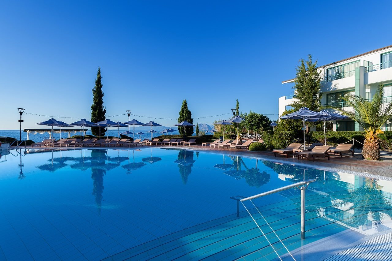 Poseidon Palace - carbon neutral hotel in Patra