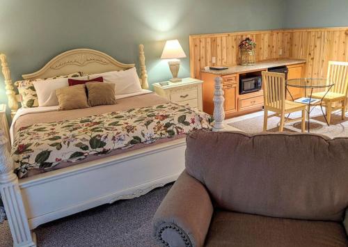 Springbrook Inn Springbrook — Houghton Lake