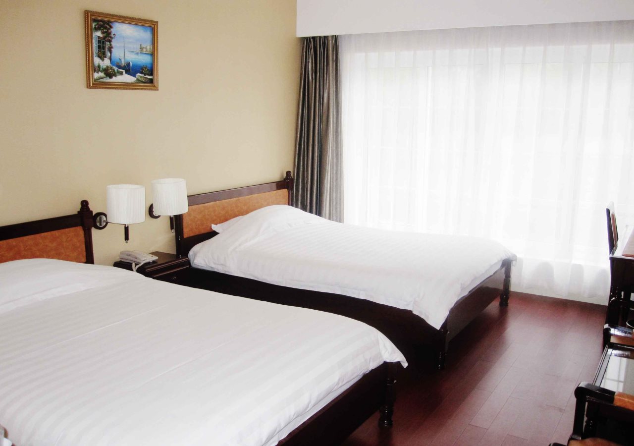 Lavy Hotel — Da Lat — photo 2