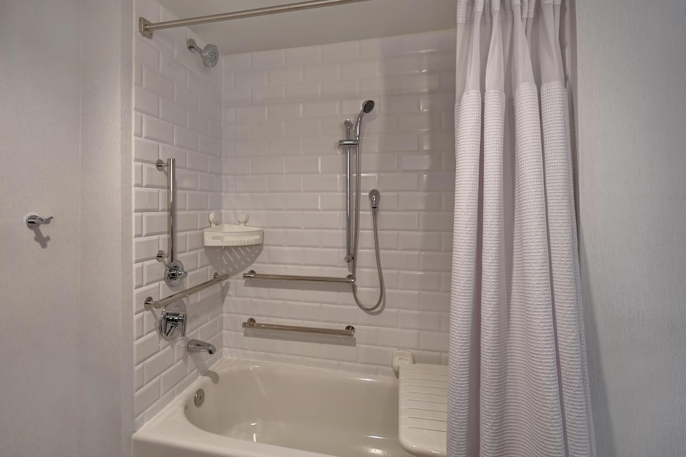 Four Points by Sheraton Boston Newton - photo 29