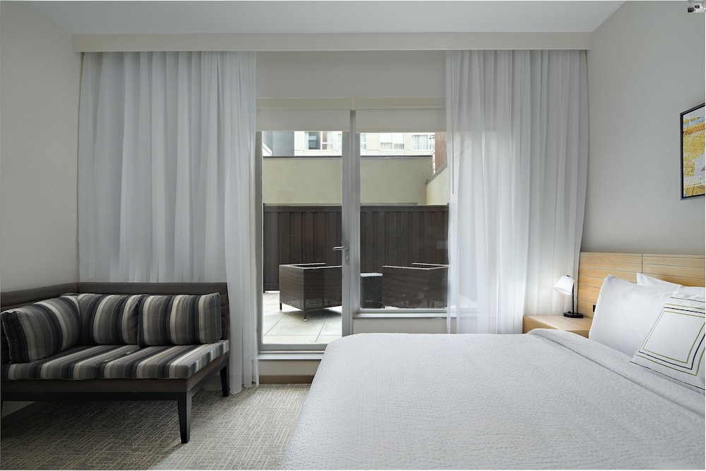 TownePlace Suites by Marriott New York Manhattan - photo 26