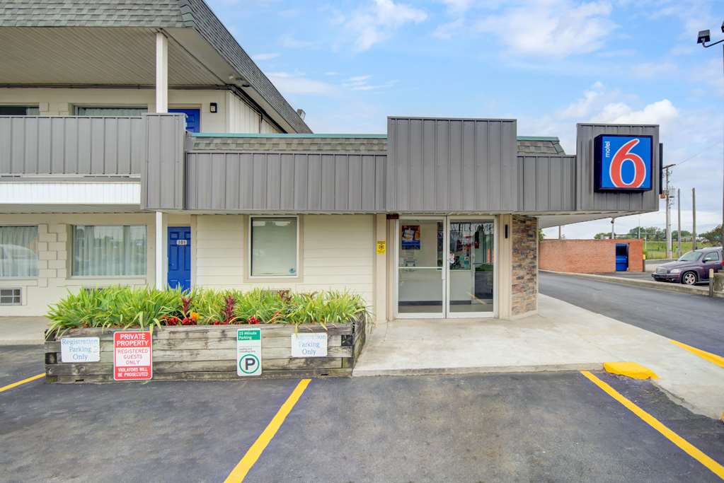 Motel 6 Lima OH - photo 7