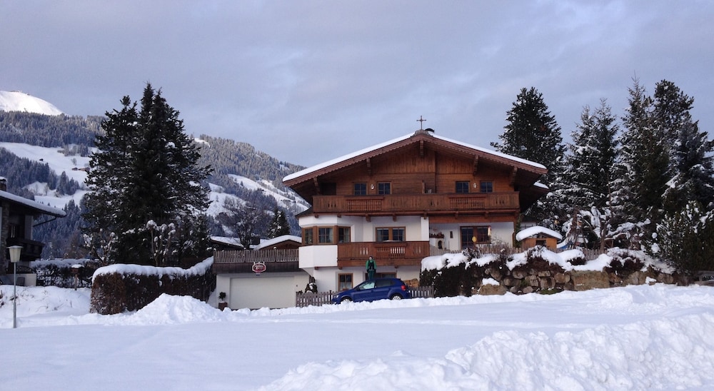 Appartement Margaretha — 4-Star Luxury Hotel in Westendorf, Austria