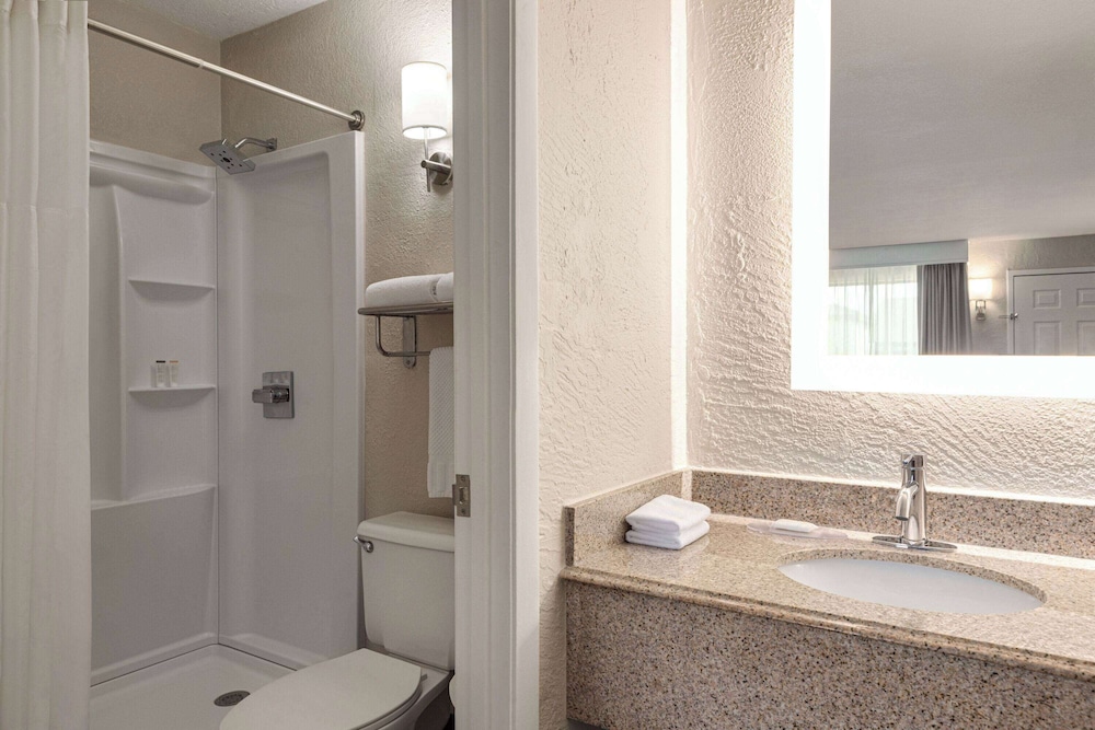Mai Hana Hotel & Suites International Drive - photo 37