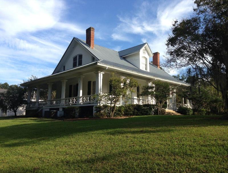 Canemount Plantation Inn - photo 5