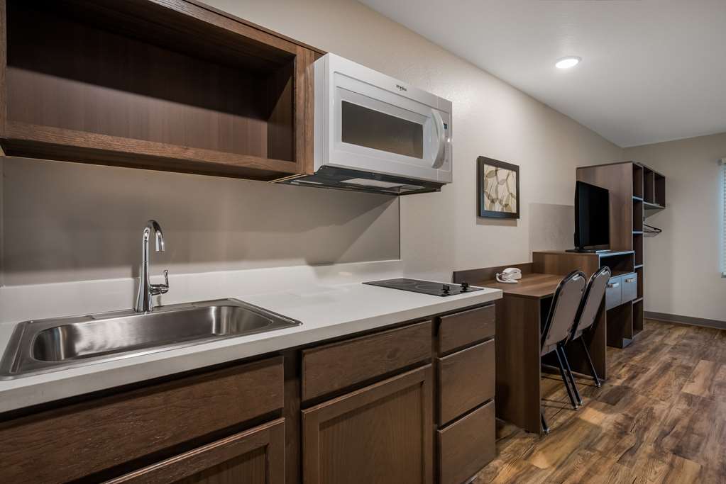 Woodspring Suites Milwaukee Menomonee Falls - photo 25
