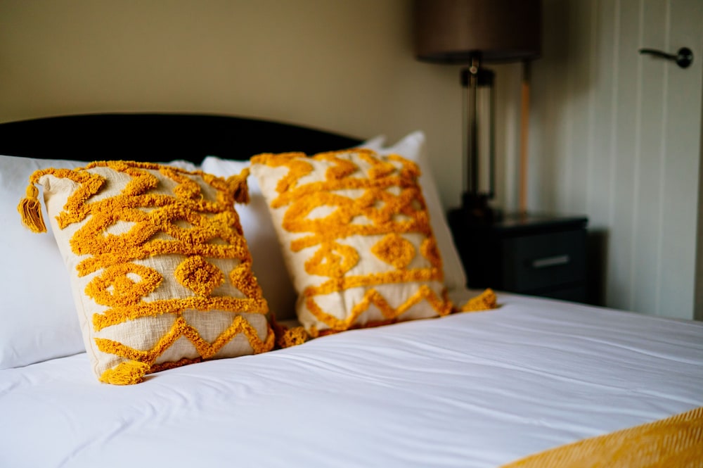 2 Bedroom Close to City Centre Sleeps 6 — 4-Star Luxury Hotel in Cardiff, United Kingdom