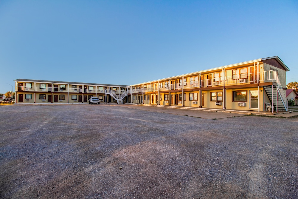 Crossroads Motel Seiling Us 60 in Lawton, United States