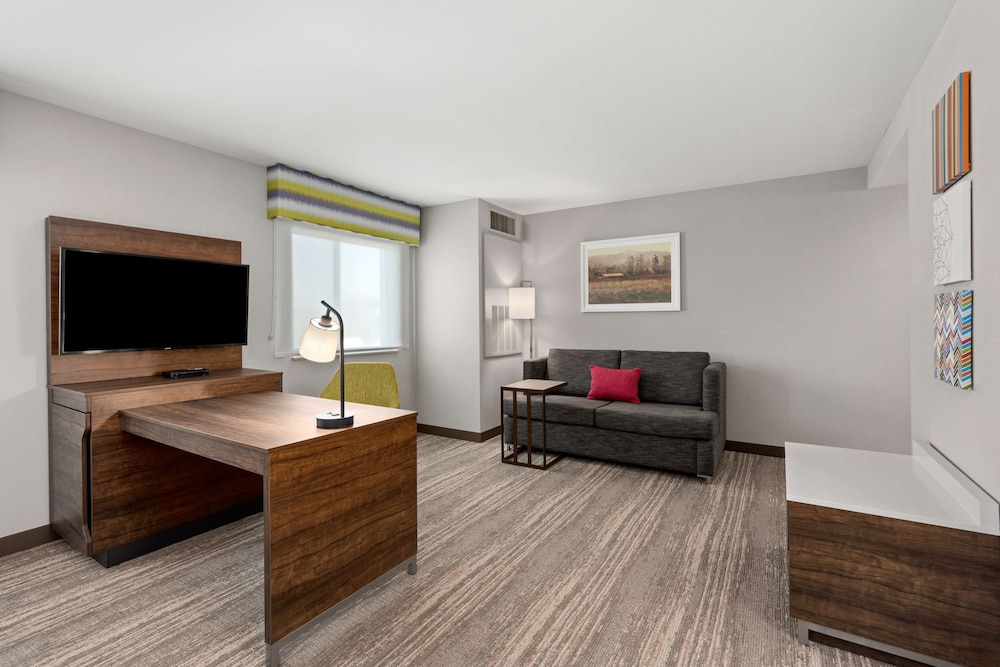 Hampton Inn & Suites Burlington - photo 11