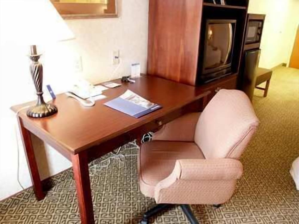 Hampton Inn Dublin - photo 21