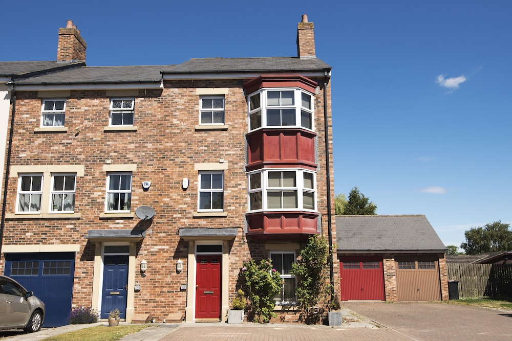 Kirkwood Drive — 4-Star Luxury Hotel in Durham, United Kingdom