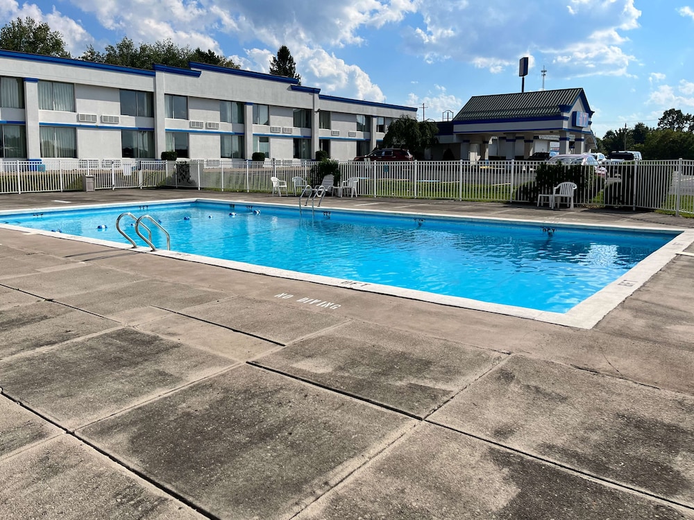 Studio 6 Suites Clarion PA - photo 17