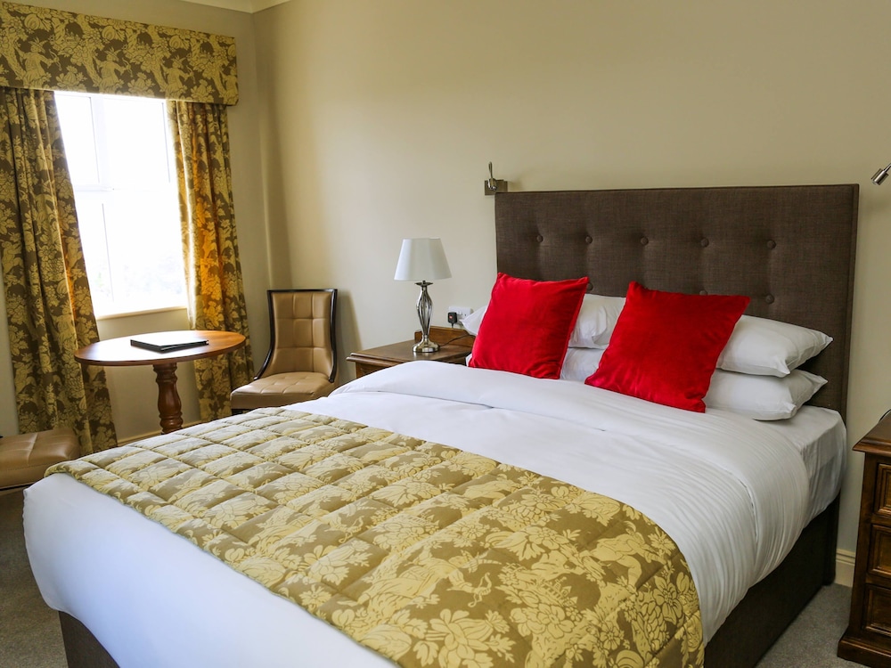 Crover House Hotel & Golf Club