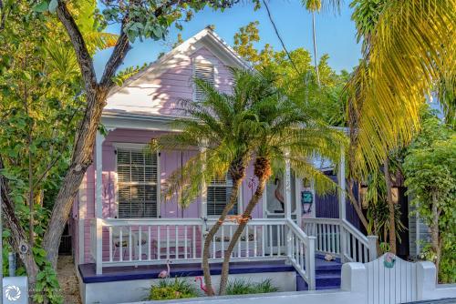 Fleming O - carbon neutral hotel in Key West