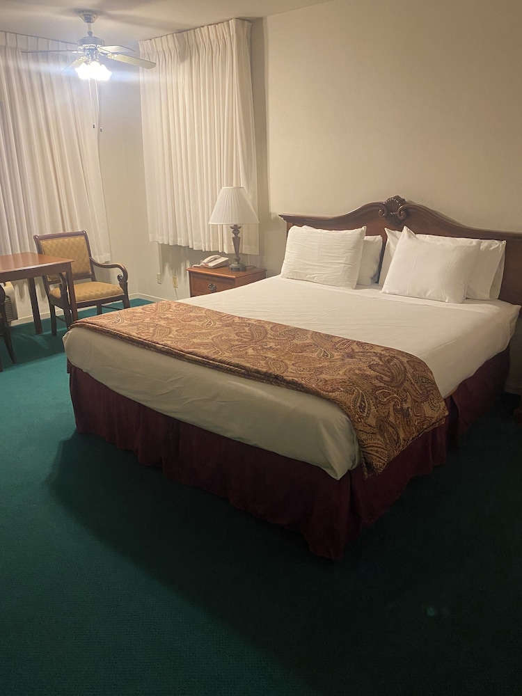 Monarch Resort - photo 14