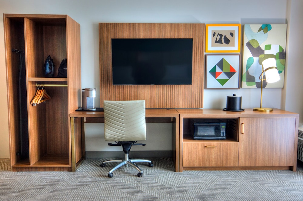 Holiday Inn Gainesville University Center by IHG - photo 12