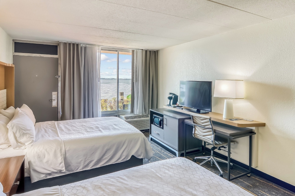 Holiday Inn Detroit Lakes by IHG - photo 9