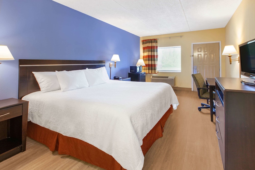 Days Inn by Wyndham Grantville Hershey North - photo 6