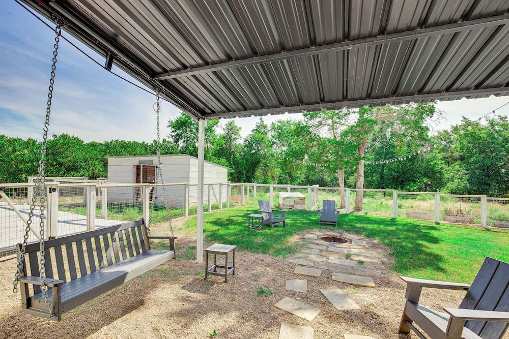 Dog Friendly Home W Yard And Fire Pit In Midlothian 18278702 — Midlothian