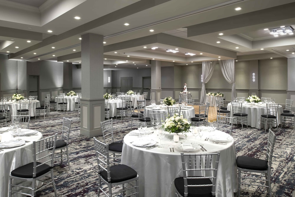 Renaissance by Marriott Boston Patriot Place Hotel - photo 48
