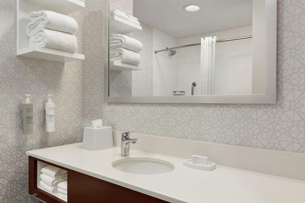 Hampton Inn Deadwood at Tin Lizzie Gaming Resort - photo 25