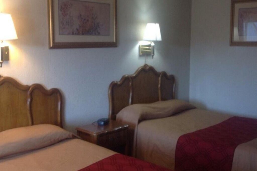 New Haven Inn - photo 4