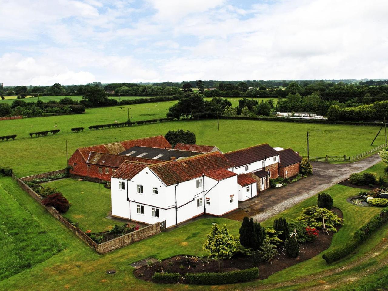 Deighton Lodge — 4-Star Luxury Hotel in York, United Kingdom