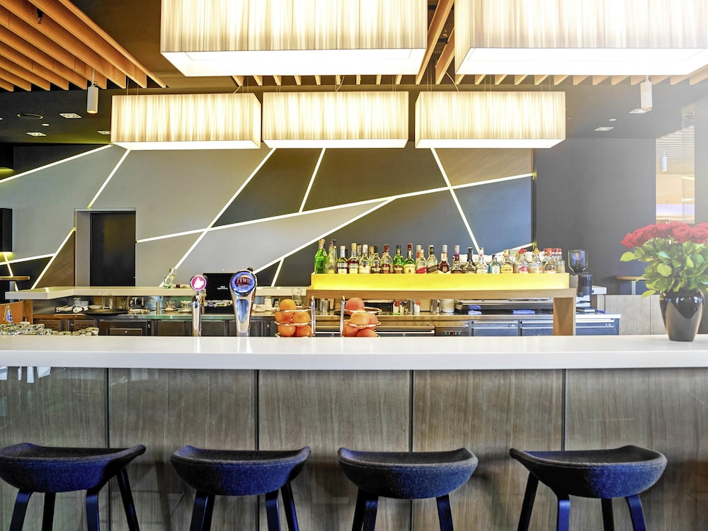 מזון ומשקאות