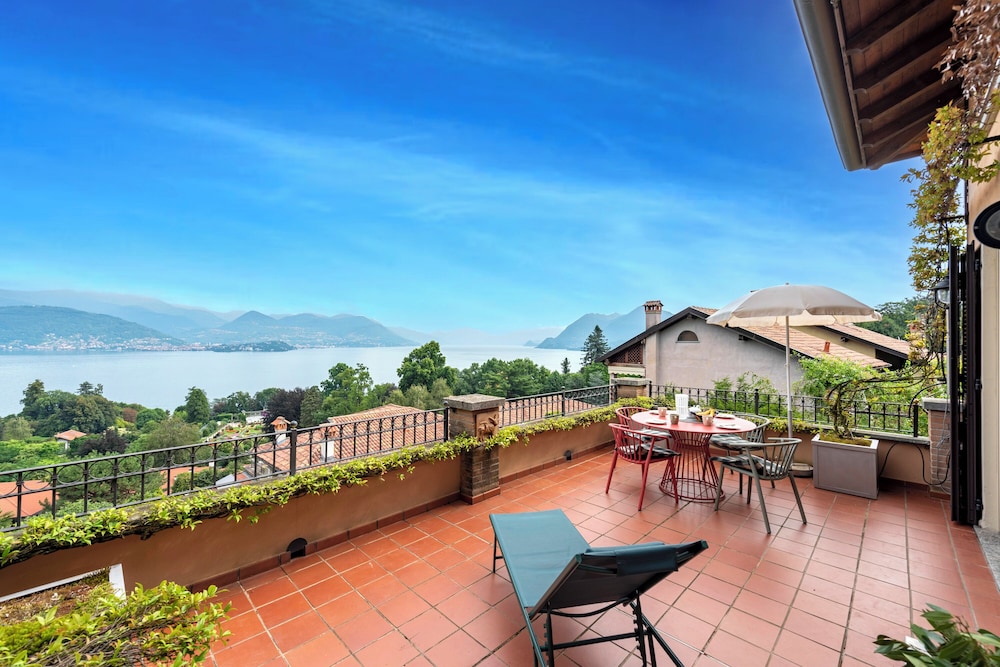 Il Dipinto Sul Lago Stresa Center — 4-Star Luxury Hotel in Stresa, Italy