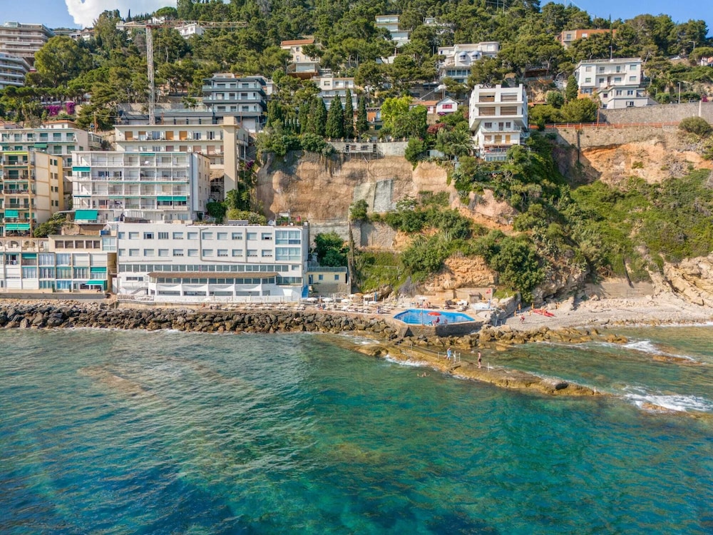 Hotel Le Rocce del Capo — hotel in Ospedaletti