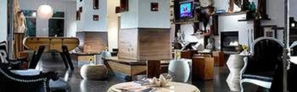 Bungalow Hotel - photo 4