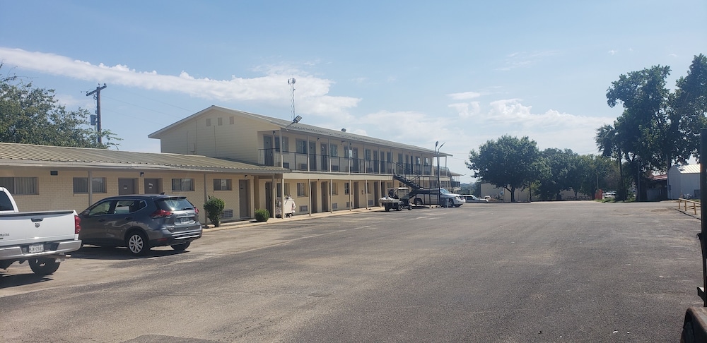 Gold Key Inn - photo 17