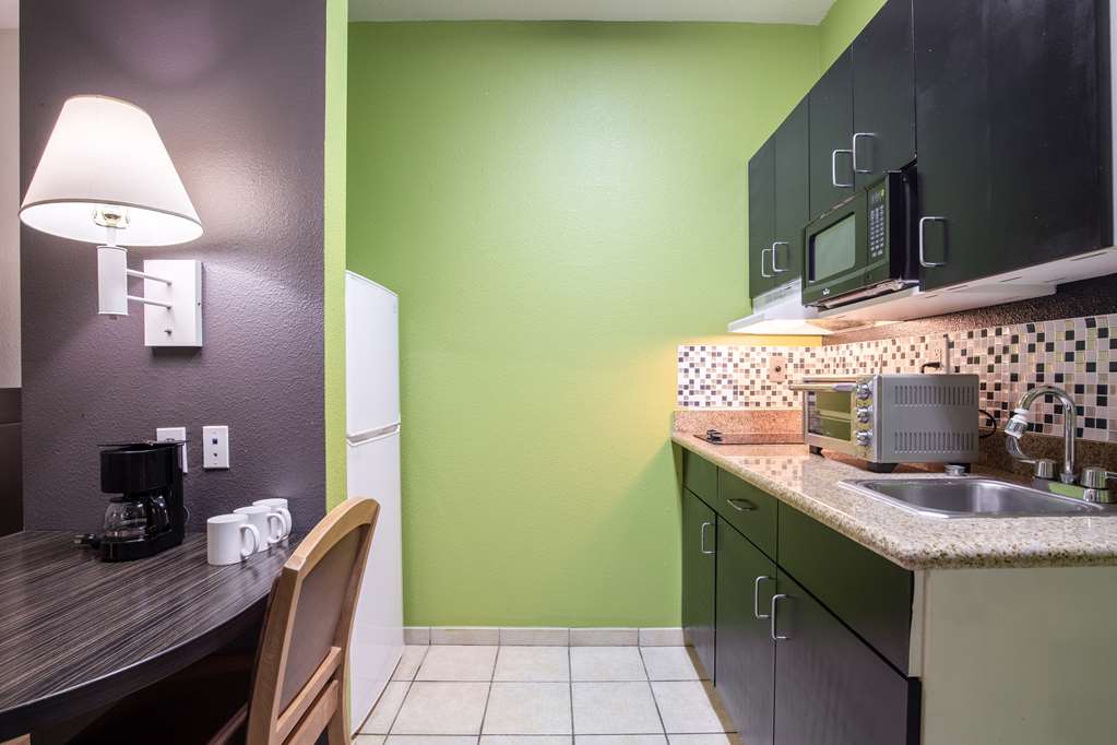 Studio 6 Bay City TX - photo 13