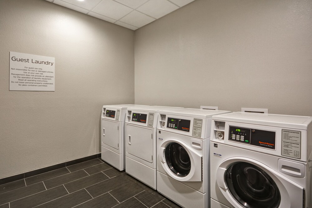 Holiday Inn Express & Suites Houston NASA Boardwalk Area by IHG - photo 16