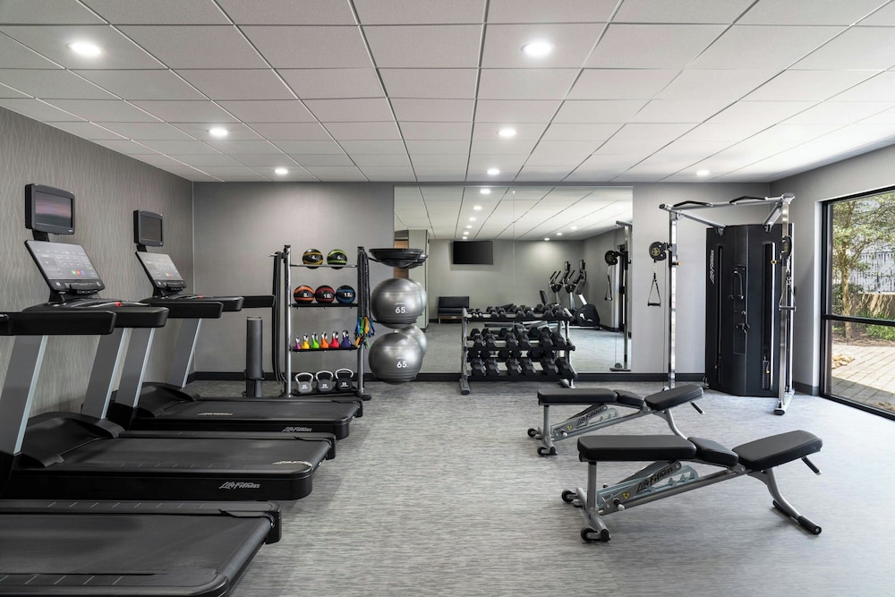 Courtyard by Marriott Cleveland Beachwood - photo 16