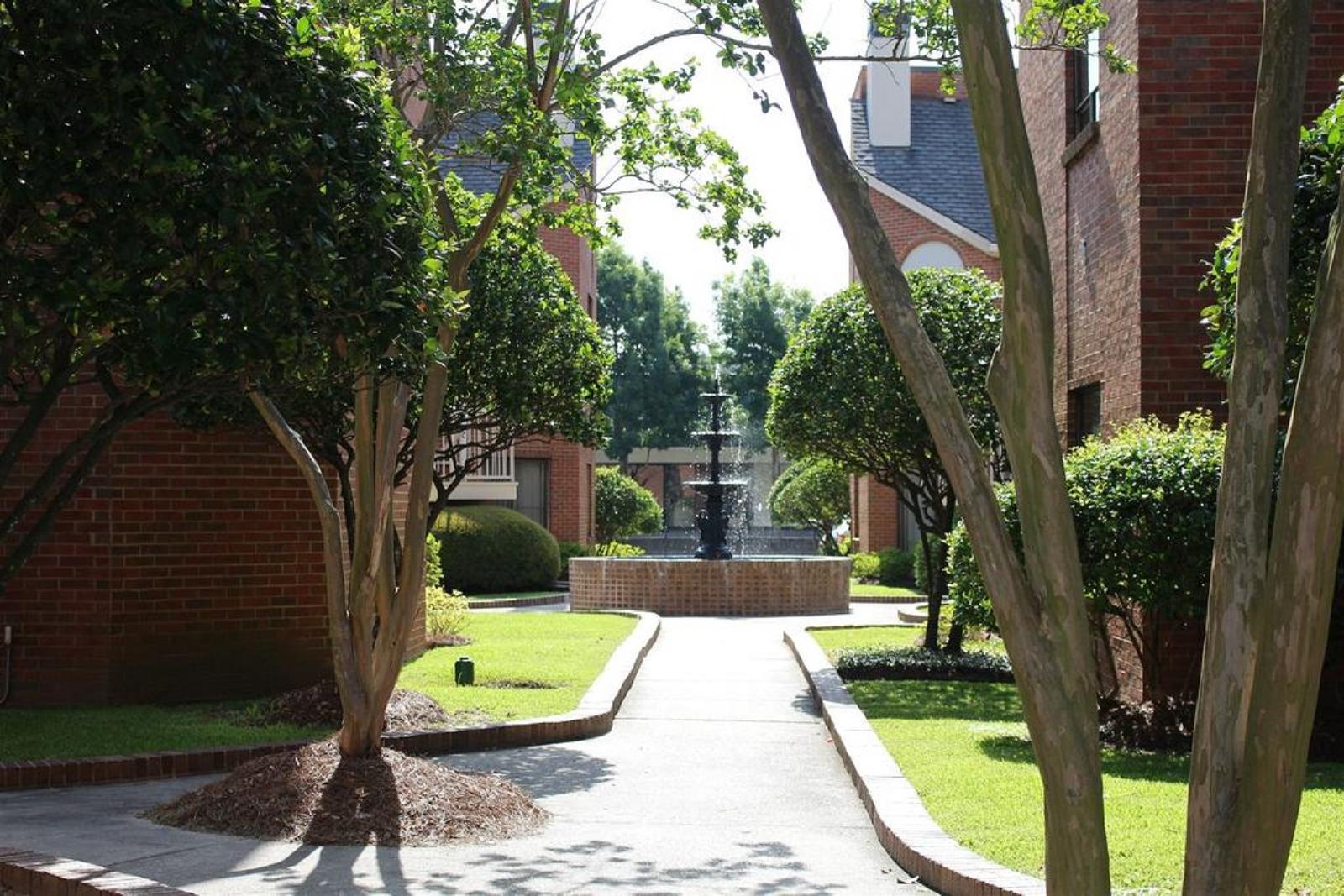 Cloverleaf Suites - photo 3