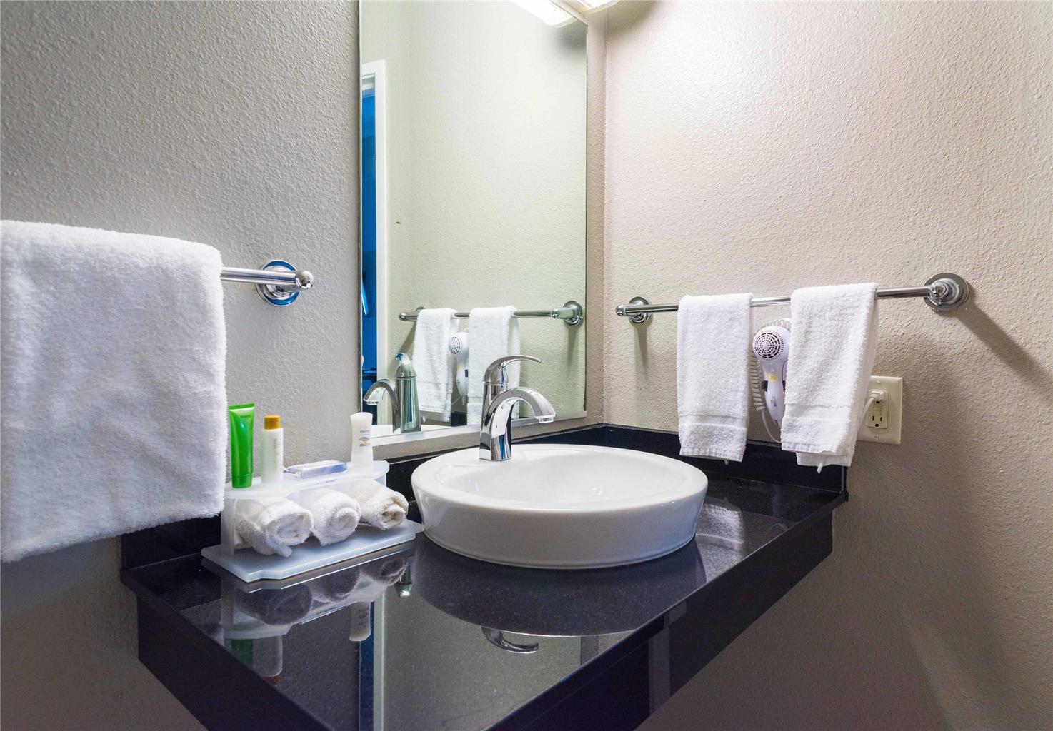 Studio Z an Ascend Collection Hotel - photo 21