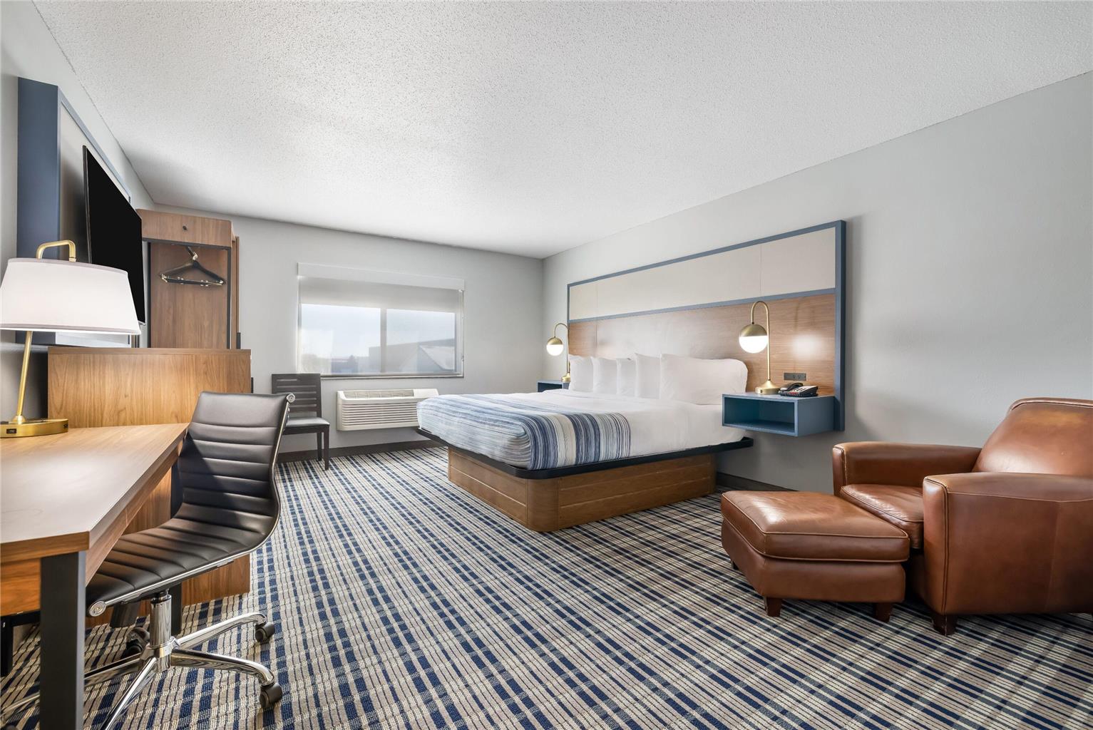 AmericInn by Wyndham Aberdeen Event Center - photo 10