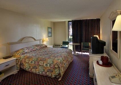 I Drive Grand Resort & Suites - photo 20